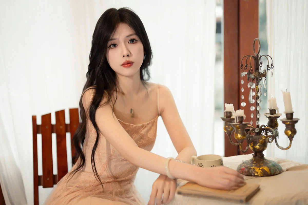 Ethereal Pink Dreams: Xiao Wai Captivates in YiTuYu Art Language Vol.9096
