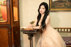 Ethereal Pink Dreams: Xiao Wai Captivates in YiTuYu Art Language Vol.9096 - image 14