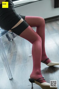 Stunning Red Silk Fashion Gallery with IESS Model Xiao Yu - image 16