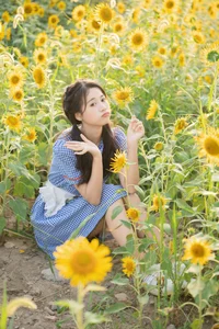 Cheng Zi Shu Captivates in YiTuYu Art Language Vol.7461 - image 3