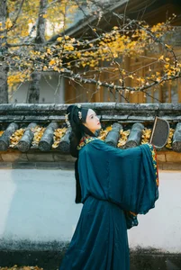 YiTuYu Art Language Vol.6573: Feminine Allure with Ran Ran - image 9