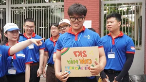 Creative and Inspiring Exam Support Signs for Students in Vietnam - image 0