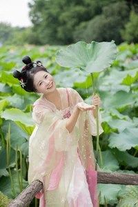 YiTuYu Art Language Vol.6037: A Deep Dive into the Sophisticated Imagery of Cheng Zi Shu - image 14