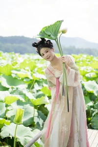 YiTuYu Art Language Vol.6037: A Deep Dive into the Sophisticated Imagery of Cheng Zi Shu - image 16