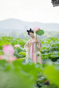 YiTuYu Art Language Vol.6037: A Deep Dive into the Sophisticated Imagery of Cheng Zi Shu - image 11