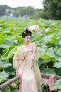 YiTuYu Art Language Vol.6037: A Deep Dive into the Sophisticated Imagery of Cheng Zi Shu - image 10