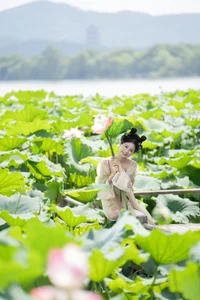 YiTuYu Art Language Vol.6037: A Deep Dive into the Sophisticated Imagery of Cheng Zi Shu - image 12