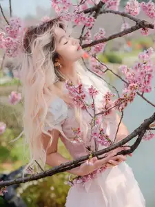 YiTuYu Art Language Vol.8665: Ten Ten's Radiant Beauty Amidst Cherry Blossoms - Captivating Spring Portrait - image 1