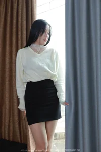 Timeless Elegance and Style: SXJ No.1991 Featuring Model Wan Ping - image 3
