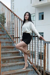 Timeless Elegance and Style: SXJ No.1991 Featuring Model Wan Ping - image 25