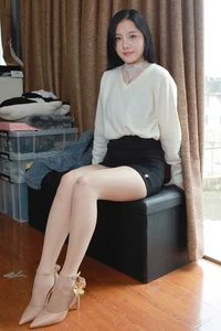 Timeless Elegance and Style: SXJ No.1991 Featuring Model Wan Ping - image 82