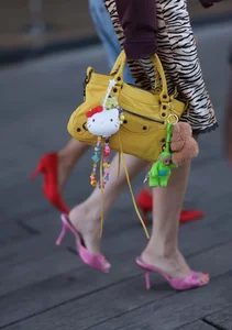 Plush Toy Fever: How Stuffed Animals Became 2024's Hottest Fashion Accessory - image 10