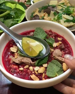 Challenging Palates: Vietnamese Dishes That Often Surprise and Divide International Travelers - image 7