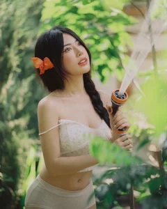 Ethereal Forest Photography: The Enchanting Aesthetic of Nature-Inspired Fashion Portraits - image 3