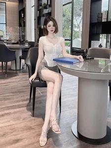 Exploring the Living Doll Aesthetic: A Fusion of Fashion, Fitness, and Confidence - image 1