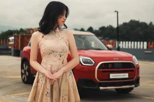MINI Countryman S Fire Horse Edition: Luxury Performance Meets Iconic Style - image 3