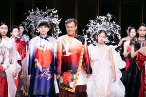 Vietnamese Supermodel Xuan Lan Showcases Talent at Japan Fashion Week - image 0