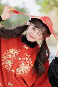 YiTuYu Art Language Vol.8539: Xia Yu Xiao Nian's Vibrant Hanfu Charm - image 1