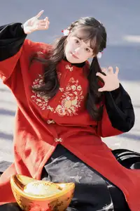 YiTuYu Art Language Vol.8539: Xia Yu Xiao Nian's Vibrant Hanfu Charm - image 2
