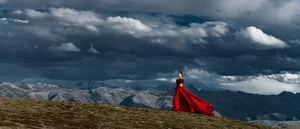 YiTuYu Art Language Vol.4896: Capturing the Elegant Essence of Model Xia Xia in Artistic Photography - image 10