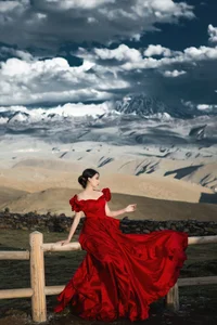 YiTuYu Art Language Vol.4896: Capturing the Elegant Essence of Model Xia Xia in Artistic Photography - image 20