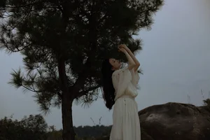 Elegant Visual Journey: YiTuYu Art Language Vol.5940 Featuring Xiao Yang Ai Gan Fan - image 4
