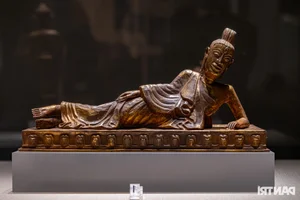 Hanoi Residents Witness Rare 7th Century Bronze Durga Statue - image 8