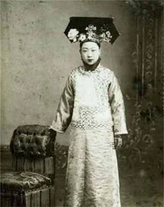 The Real Faces of the Late Qing Dynasty Princesses: A Glimpse into History - image 7
