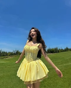 Summer Fashion Trends: Influencer Le Thi Khanh Huyen Wows Netizens with Bold and Unique Swimwear Styles - image 1