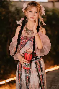 YiTuYu Vol.8788: Xiao Jiang - An Enchanting Asian Muse in Exquisite Classical Attire - image 6