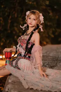 YiTuYu Vol.8788: Xiao Jiang - An Enchanting Asian Muse in Exquisite Classical Attire - image 13