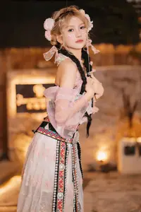 YiTuYu Vol.8788: Xiao Jiang - An Enchanting Asian Muse in Exquisite Classical Attire - image 5
