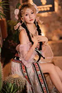 YiTuYu Vol.8788: Xiao Jiang - An Enchanting Asian Muse in Exquisite Classical Attire - image 11