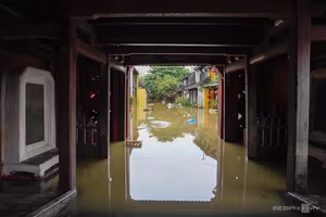 Hoi An Flood Season: Heritage Colors and Simple Daily Life - image 0