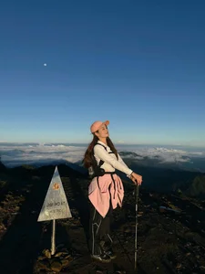 Conquering Ta Chi Nhu Summit: An Emotional Journey Above the Clouds - image 6