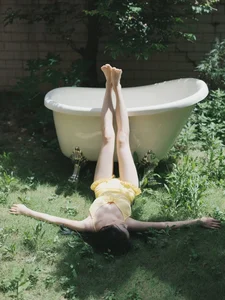 Aesthetic Elegance in YiTuYu Art Language Vol.4980 with Stunning Model Dai Nani - image 12