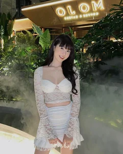 Life After Fame: Exploring the Journeys of Young Influencers Who Married at 18 - image 0