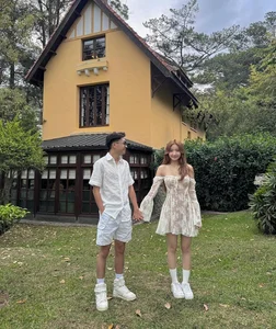Life After Fame: Exploring the Journeys of Young Influencers Who Married at 18 - image 7