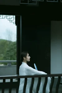 YiTuYu Art Language Vol.4882 Lin Lin: A Study in Modern Elegance - image 3