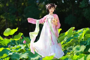 YiTuYu Art Language Vol.4644 Gallery: Captivating Portraits of Chi Chi Qing Yu Biao - image 0