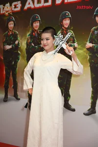 Red Carpet Glamour: Phao, Jun Vu, and Thuy Tien Shine at the 'Sao Nhap Ngu 2024' Launch - image 4