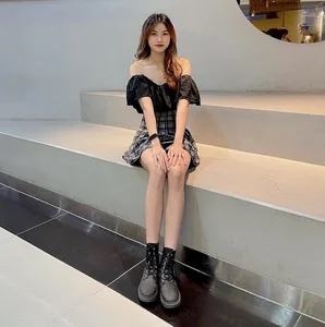Stunning 1.75m Tall Fencing Athlete Captivates Fans with Beauty Rivaling Pageant Queens - image 2