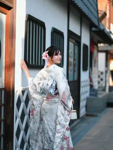 Viet Phuong Thoa: Enchanting Beauty in Traditional Japanese Kimono. - image 7