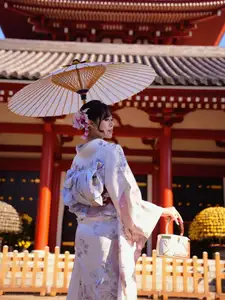 Viet Phuong Thoa: Enchanting Beauty in Traditional Japanese Kimono. - image 3
