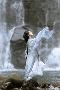 Elegant Portrait Photography Collection Featuring Model Qi Qi Ry in YiTuYu Art Language Vol.9331 – Aesthetic Lifestyle and Fashion Inspiration - image 9