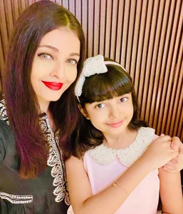 Aishwarya Rai’s Daughter Aaradhya Bachchan: Stunning Beauty and Impressive Academic Achievements at Age 12 - image 3
