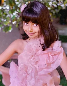 Aishwarya Rai’s Daughter Aaradhya Bachchan: Stunning Beauty and Impressive Academic Achievements at Age 12 - image 4