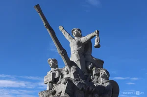The Sacred Resting Place of 13 Heroic Female Volunteers at Truong Bon Memorial Site - image 11
