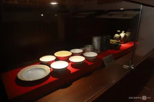 The Sacred Resting Place of 13 Heroic Female Volunteers at Truong Bon Memorial Site - image 5