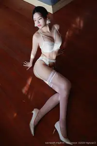 Ding Dang DD Shines in XiuRen No.10721: Elegant Allure and Delicate Beauty - image 9